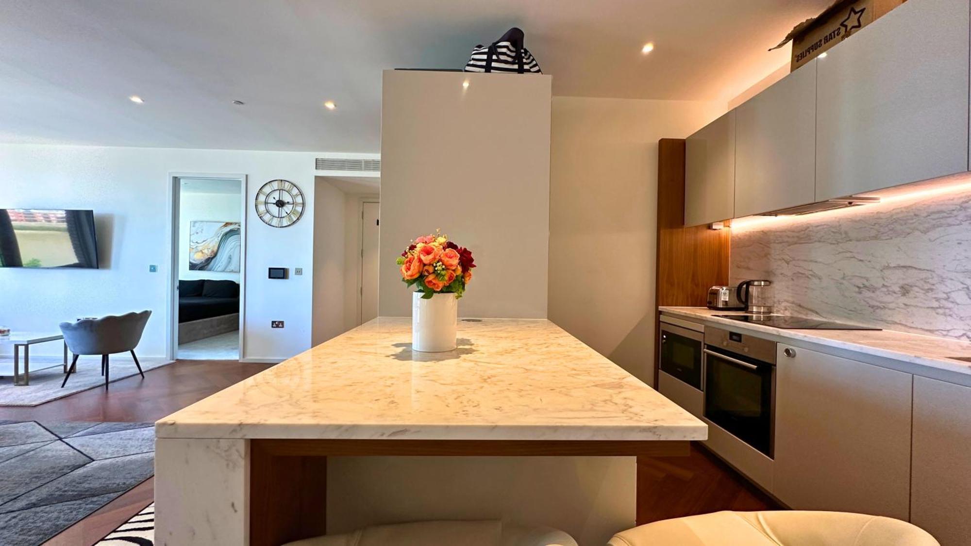 Lavish Penthouse River View Fast Wifi - Luxurylondonstays מראה חיצוני תמונה