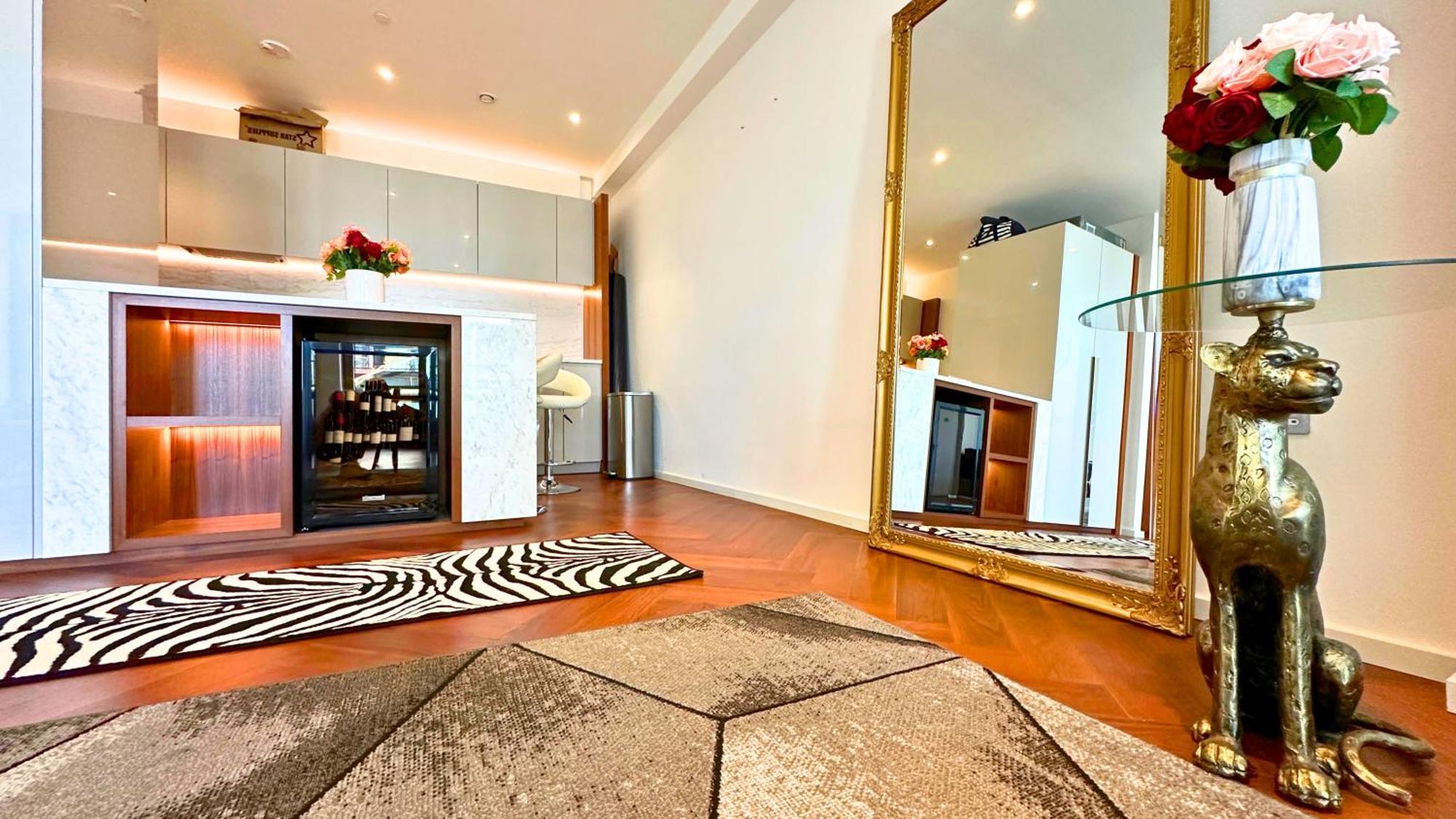 Lavish Penthouse River View Fast Wifi - Luxurylondonstays מראה חיצוני תמונה