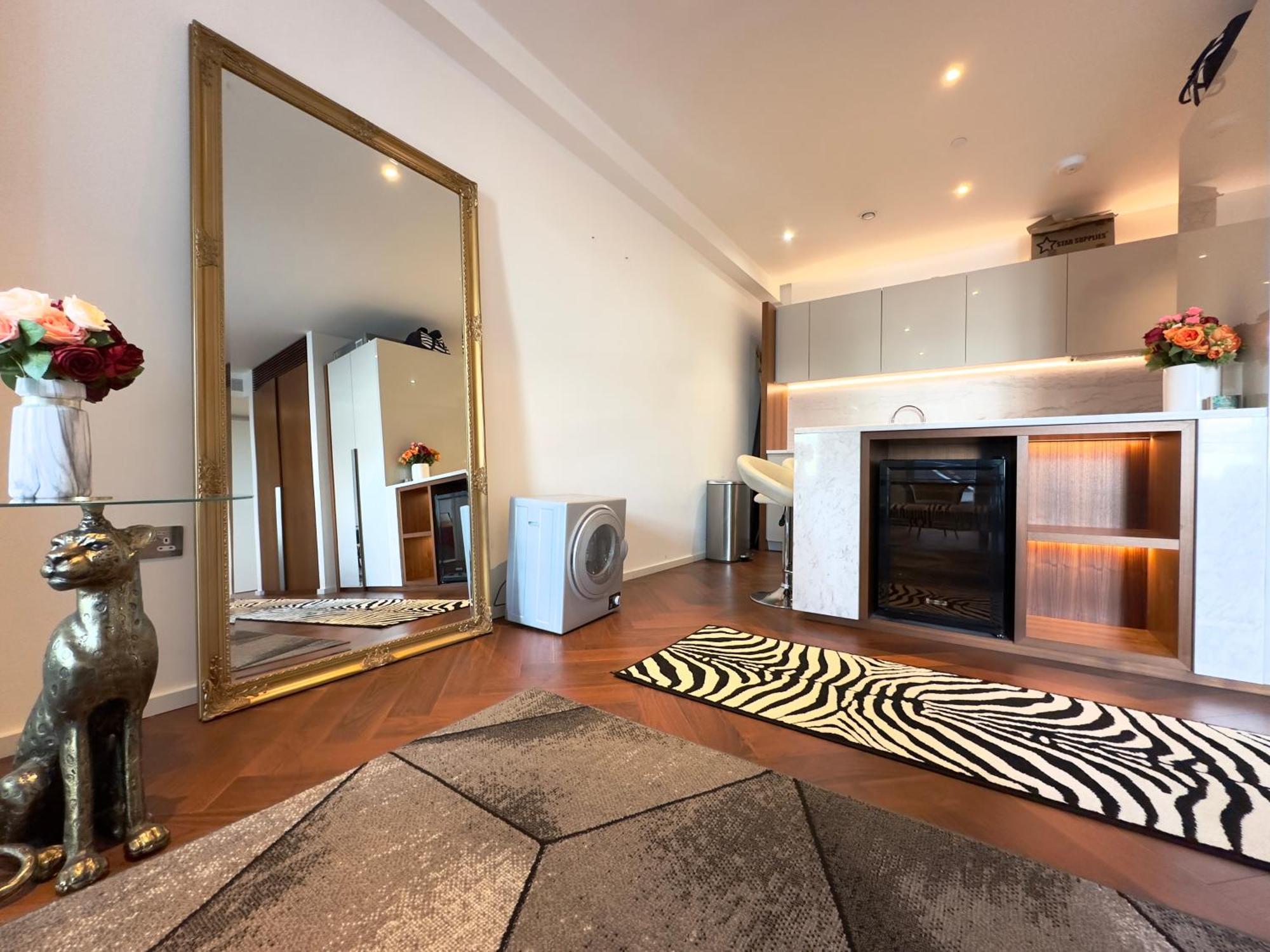 Lavish Penthouse River View Fast Wifi - Luxurylondonstays מראה חיצוני תמונה